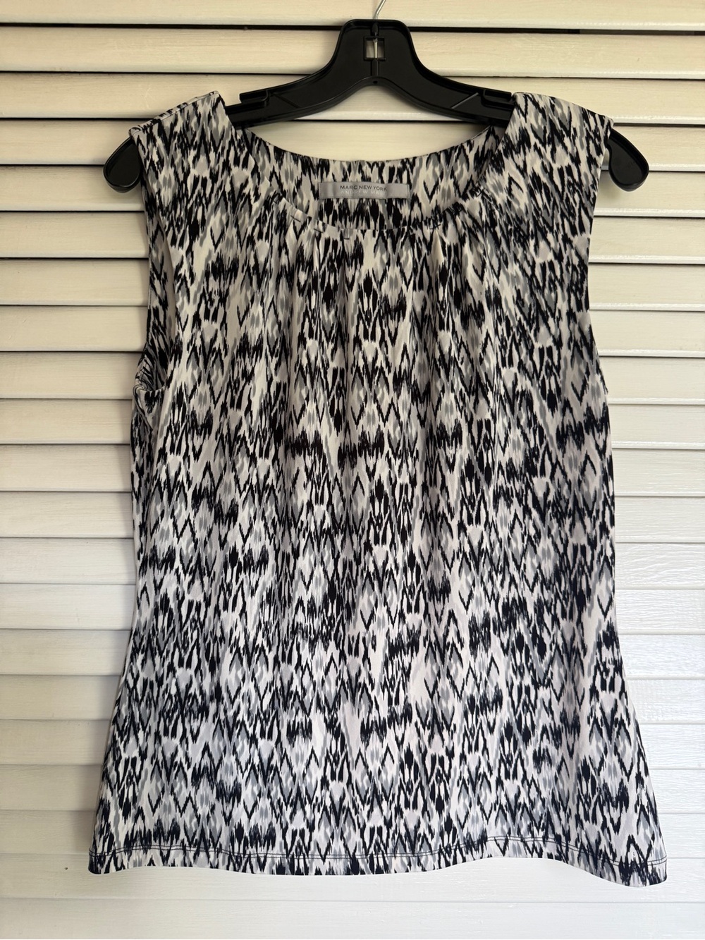 Marc New York Black and White Sleeveless Printed Camisole